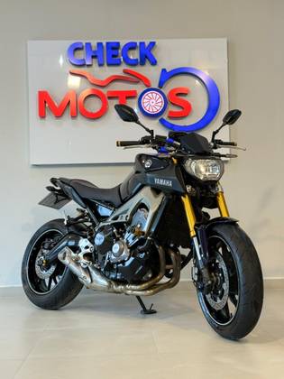 YAMAHA MT-09 YAMAHA MT-09